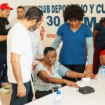 Alcaldía del DN efectúa gran operativo médico y social en sector 30 de Mayo