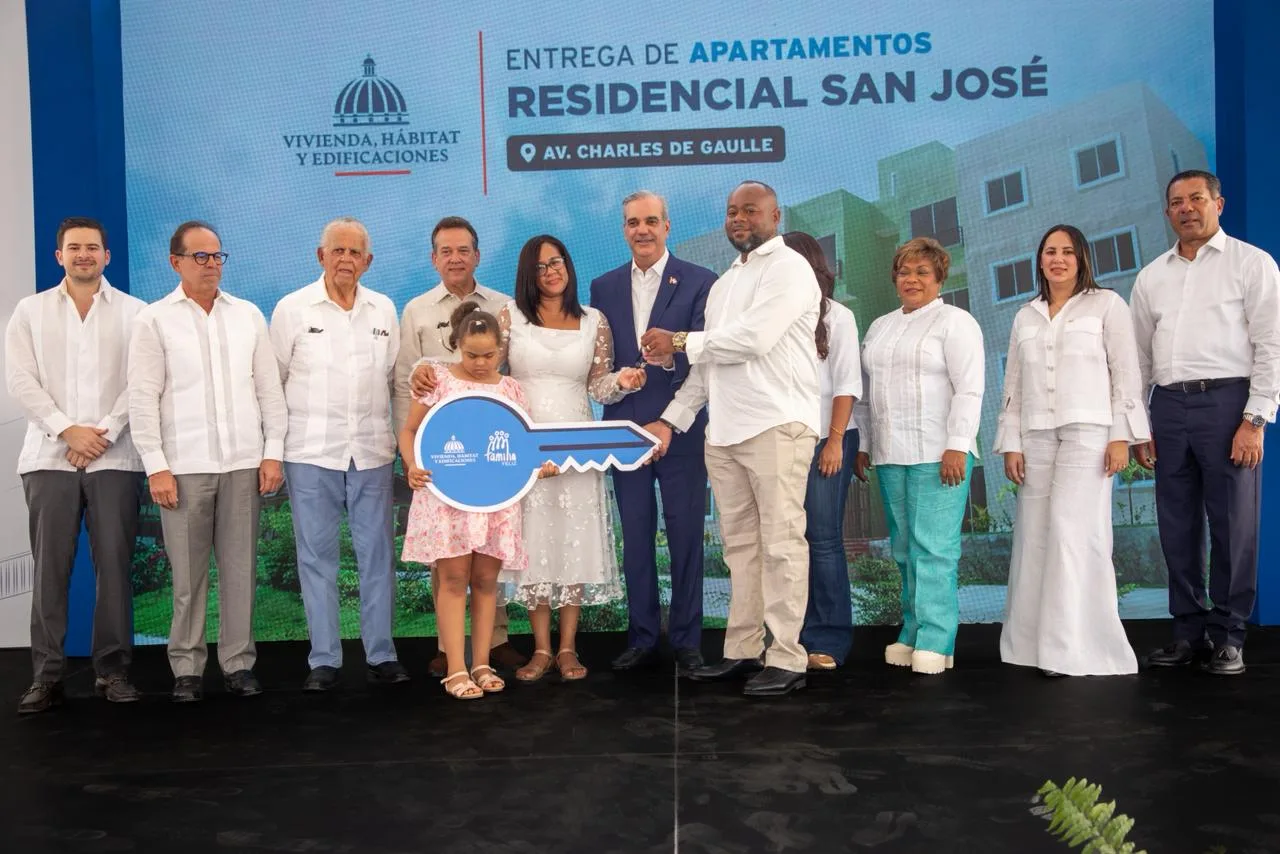 Presidente Abinader entrega 700 apartamentos del Plan Familia Feliz en la Urbanización San José, Santo Domingo Norte