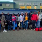 Soldados del Ejército interceptan a cuatro vehículos con 29 haitianos indocumentados en Constanza