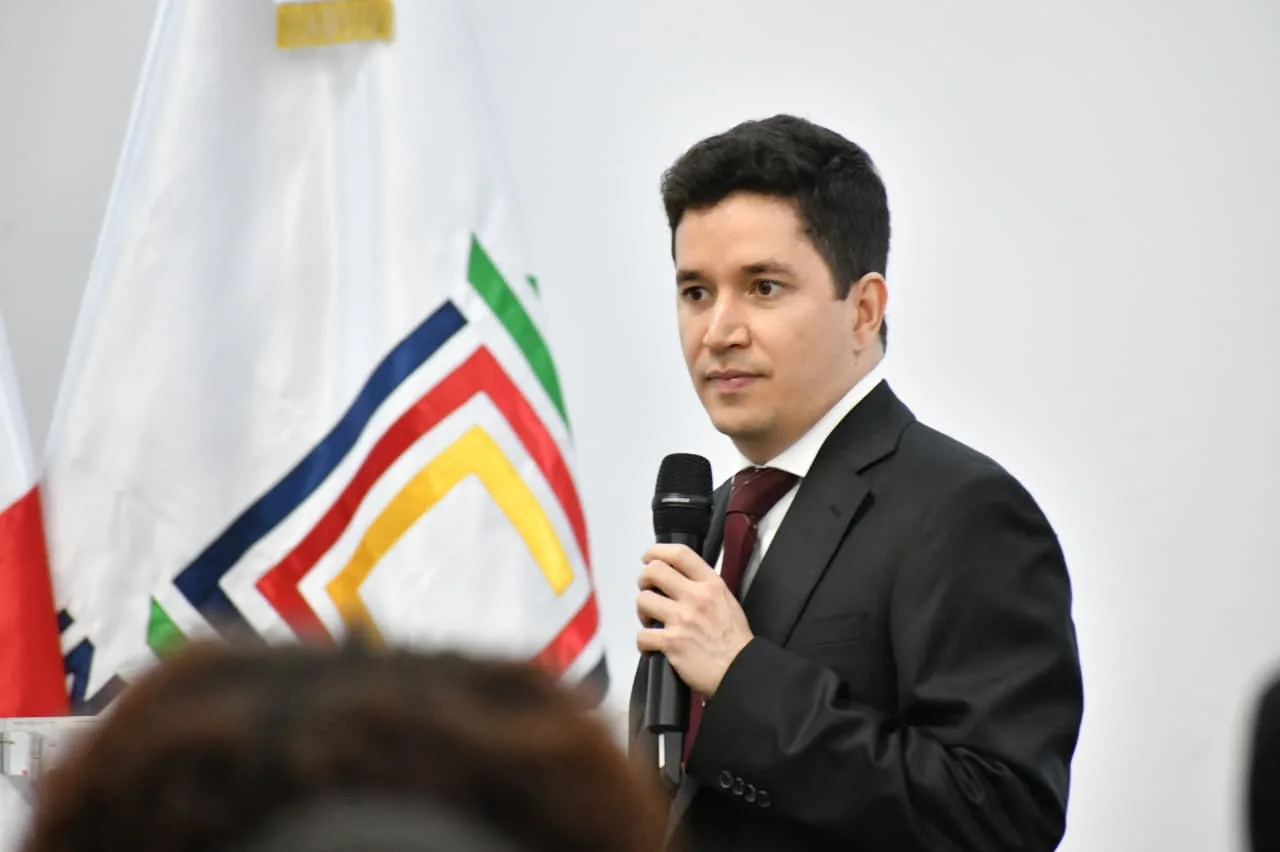 Experto en IA respalda creación Centro de Excelencia, pero pide mayor protagonismo del MESCYT