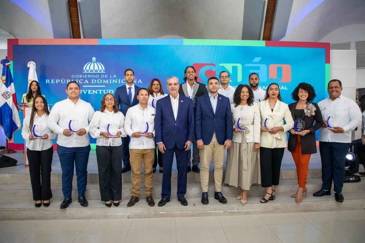 Presidente Abinader llama a los jóvenes a ser guardianes de la ética y se autodenomina presidente del Sistema Nacional de Ética Juvenil