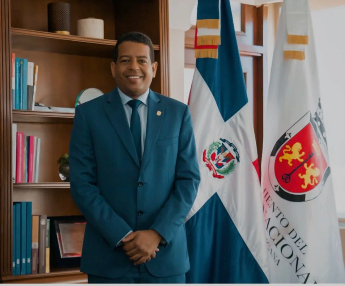 Vicealcalde del DN asegura que David llegó solo al acto del Comité Ejecutivo del PRM