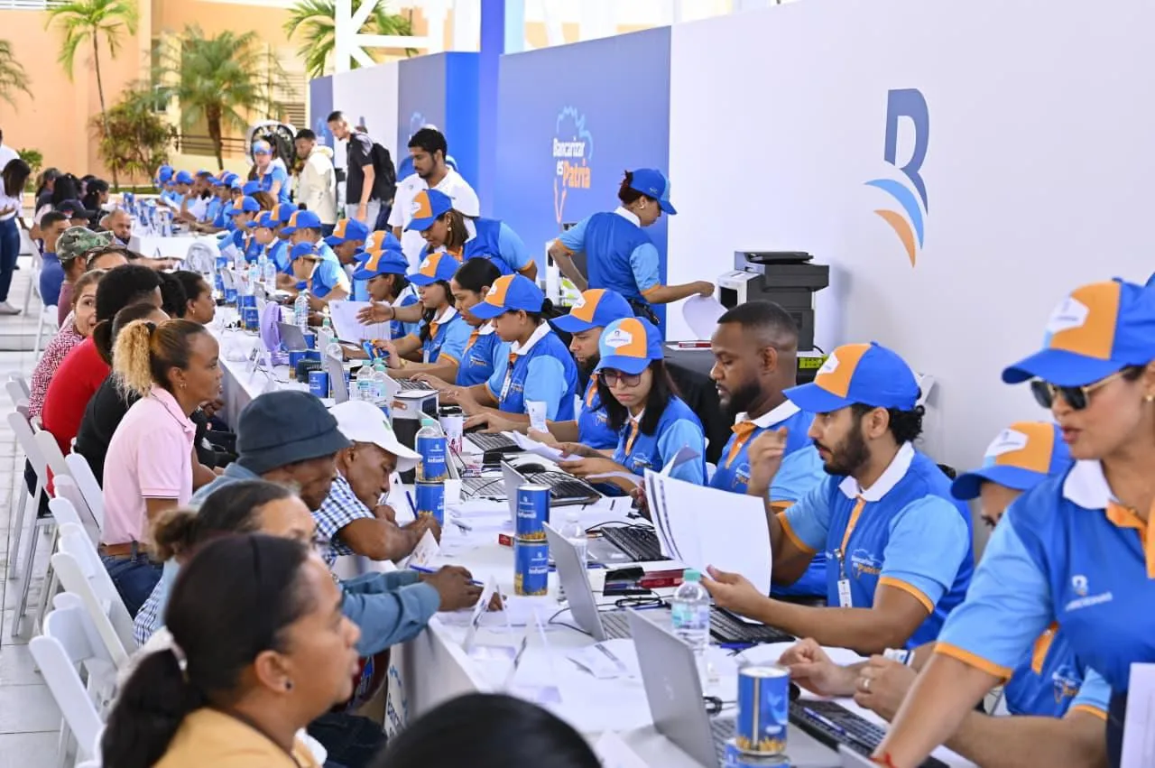 Banreservas lleva jornada de bancarización a San Francisco de Macorís