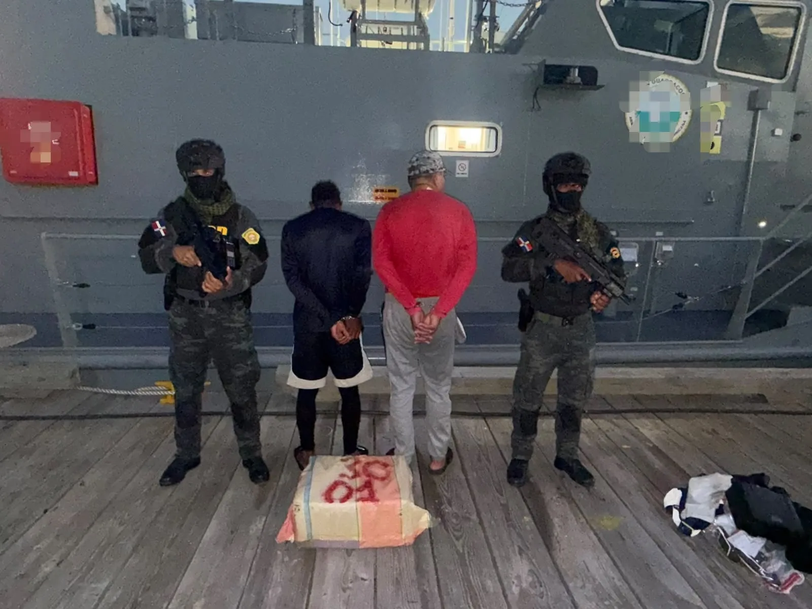Ocupan 30 paquetes de cocaína en Peravia y despliegan operativos de búsqueda en todo el litoral