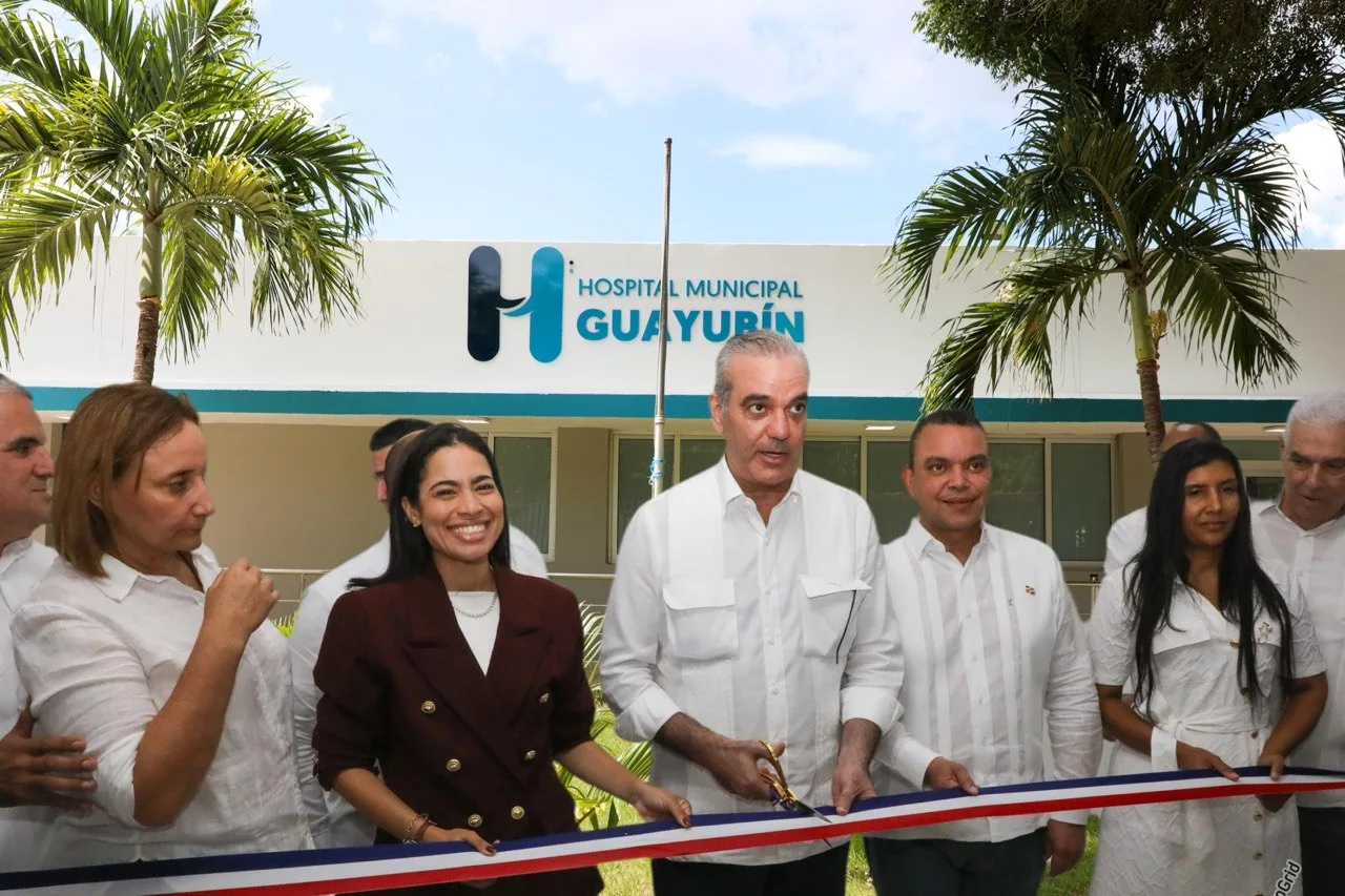 Presidente Abinader entrega remozado Hospital Municipal de Guayubín y nueva área de Emergencia que beneficia de manera directa a más de 39 mil habitantes
