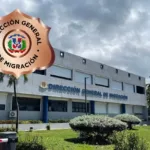 Investigarán a agentes migratorios por traslado inadecuado de haitiano indocumentado a bordo de motocicleta en San Juan