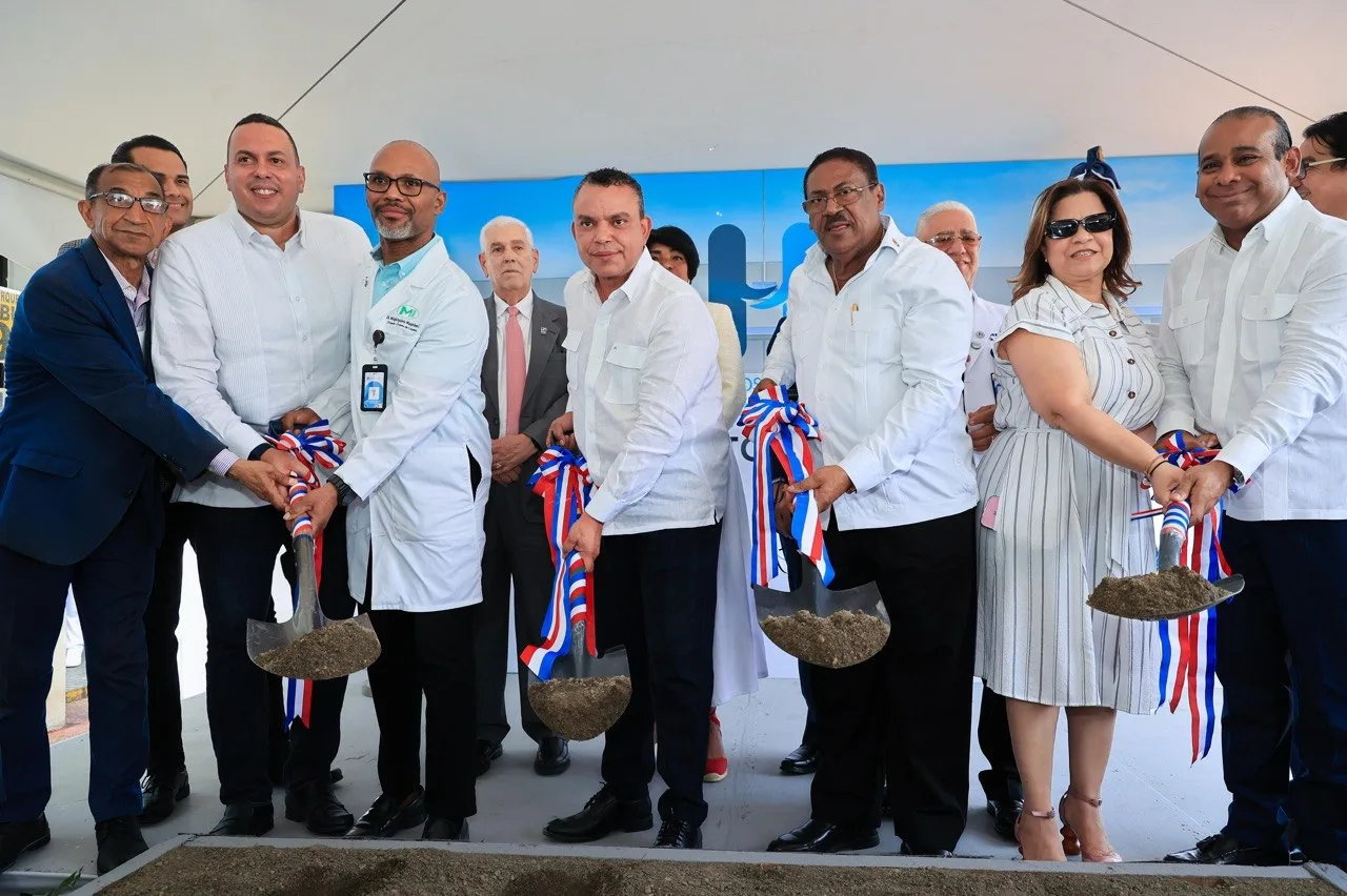SNS inicia remozamiento del Hospital Salvador B. Gautier con inversión cercana a mil millones de pesos