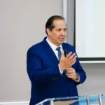 Ministro Víctor Atallah informa que niños diagnosticados con Atrofia Muscular Espinal recibirán tratamiento