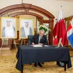 Presidente Abinader firma libro de condolencias por el fallecimiento de Su Alteza el Emir Padre, Sheikh Hamad Bin Khalifa Al Thani