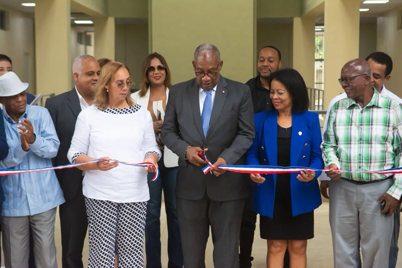 UASD inaugura moderno edificio de Postgrado en San Cristóbal