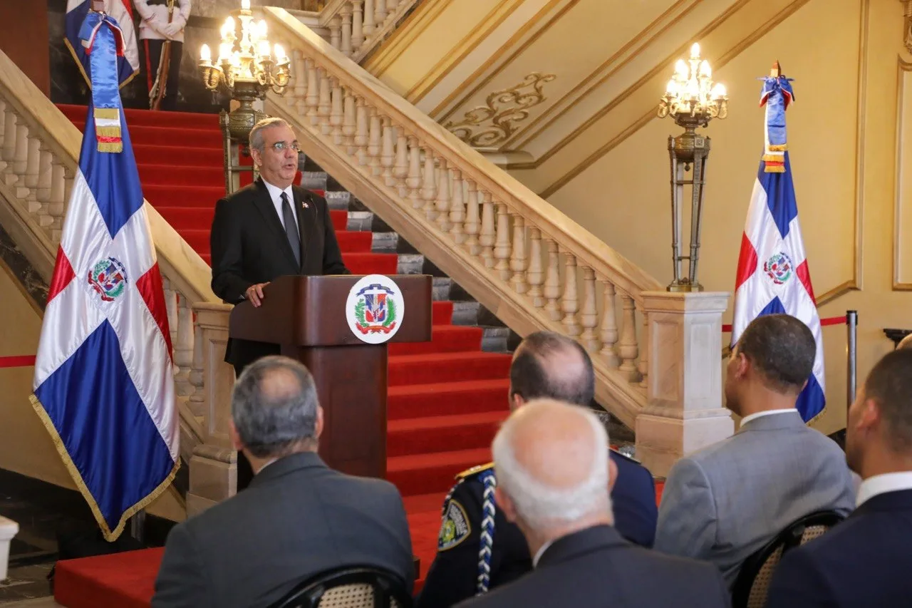 Presidente Abinader exhorta a convertir los ideales de Duarte en conducta pública y compromiso ciudadano al conmemorarse el 150 aniversario de su fallecimiento