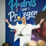 Presidente Abinader llama a los padres dominicanos a cuidar y proteger siempre a sus familias y reconoce su entrega al bienestar de sus hijos