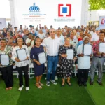 Presidente Abinader entrega 1,000 títulos de propiedad que garantizan seguridad jurídica a más de 4 mil personas en Los Frailes de Santo Domingo Este