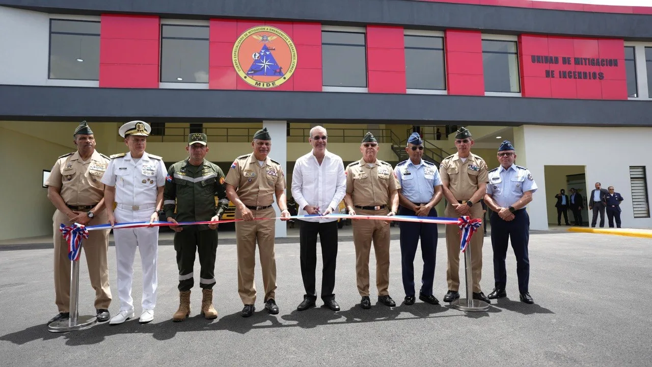 Presidente Abinader inaugura moderna sede del CEMED, equipada para continuar fortaleciendo la capacidad estratégica y operativa de respuesta del Estado ante emergencias y desastres