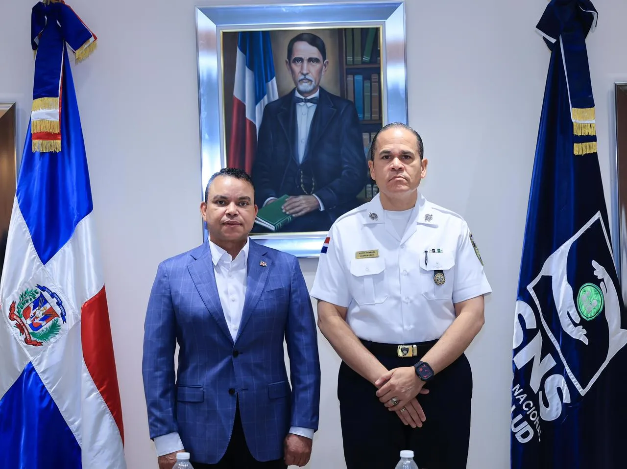 SNS y Policía Nacional articulan acciones para fortalecer la seguridad hospitalaria