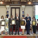Gobierno reconoce la excelencia docente con la entrega de la Medalla al Mérito Magisterial 2026