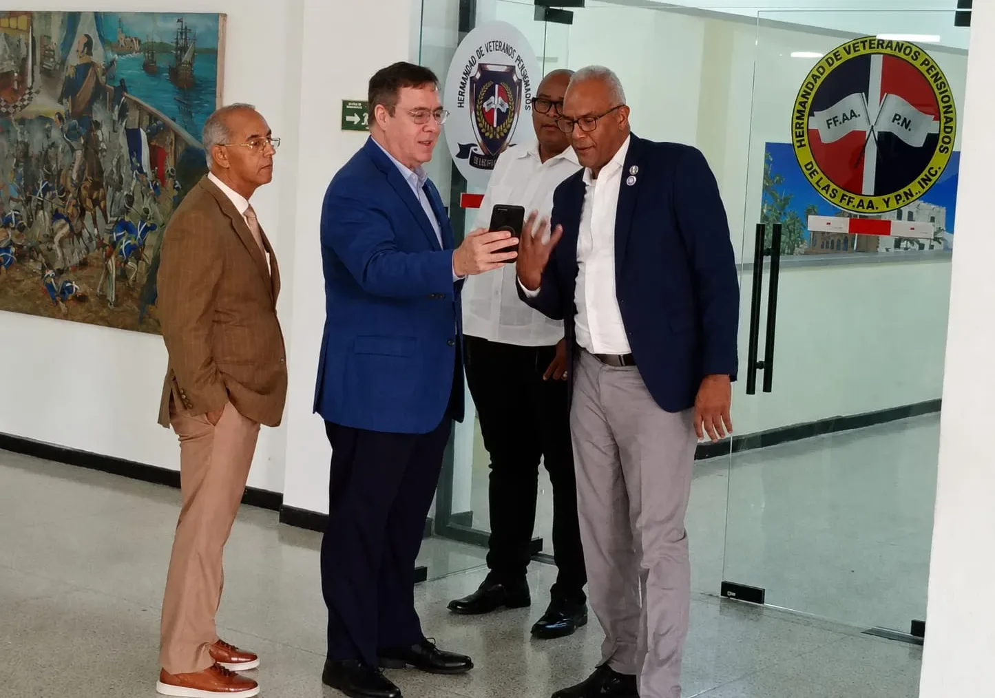 Empresario Porfirio López Nieto apoyará a la Hermandad con tecnología, viviendas y proyectos de identidad nacional de los veteranos