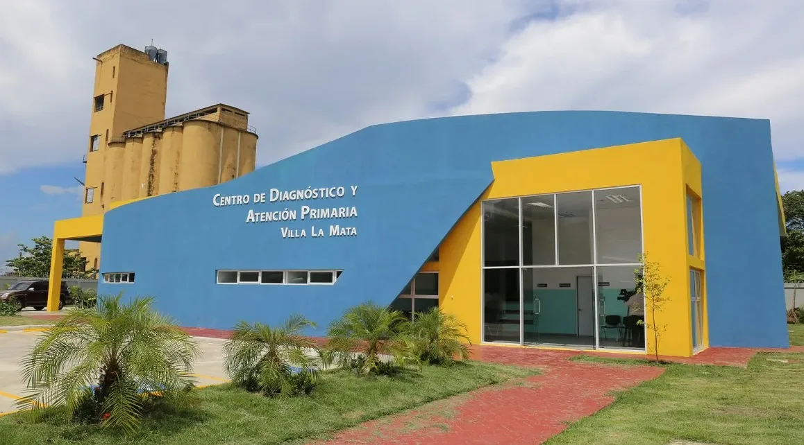 SNS entrega mamógrafo, equipo de Rayos X y sonógrafo para fortalecer los servicios de salud en Sánchez Ramírez