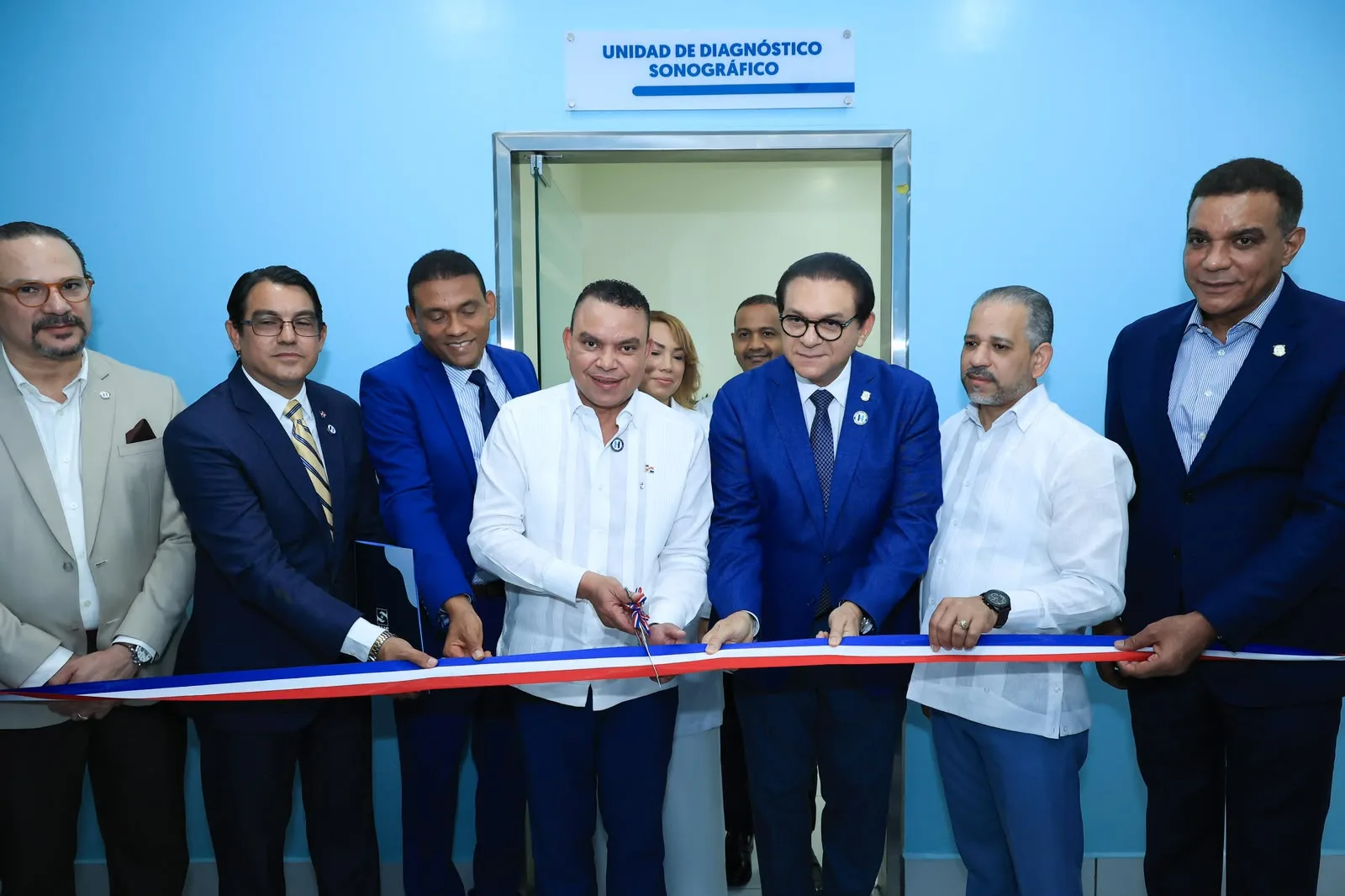 SNS dota al Hospital Cabral y Báez del único densitómetro óseo de la Red Pública en la región Norte
