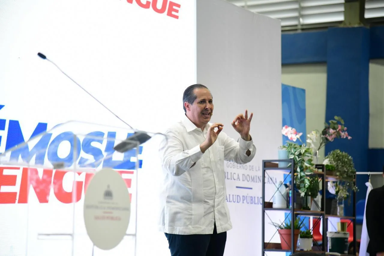 Víctor Atallah refuerza la campaña «Ganémosle al Dengue» tras impactar a más un millón de personas