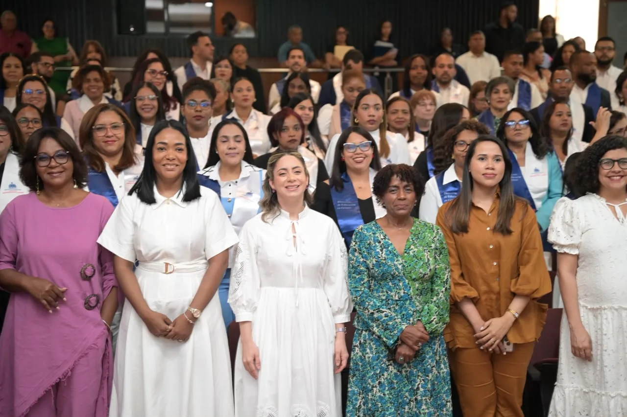 Escuela de Igualdad Magaly Pineda gradúa a 200 personas