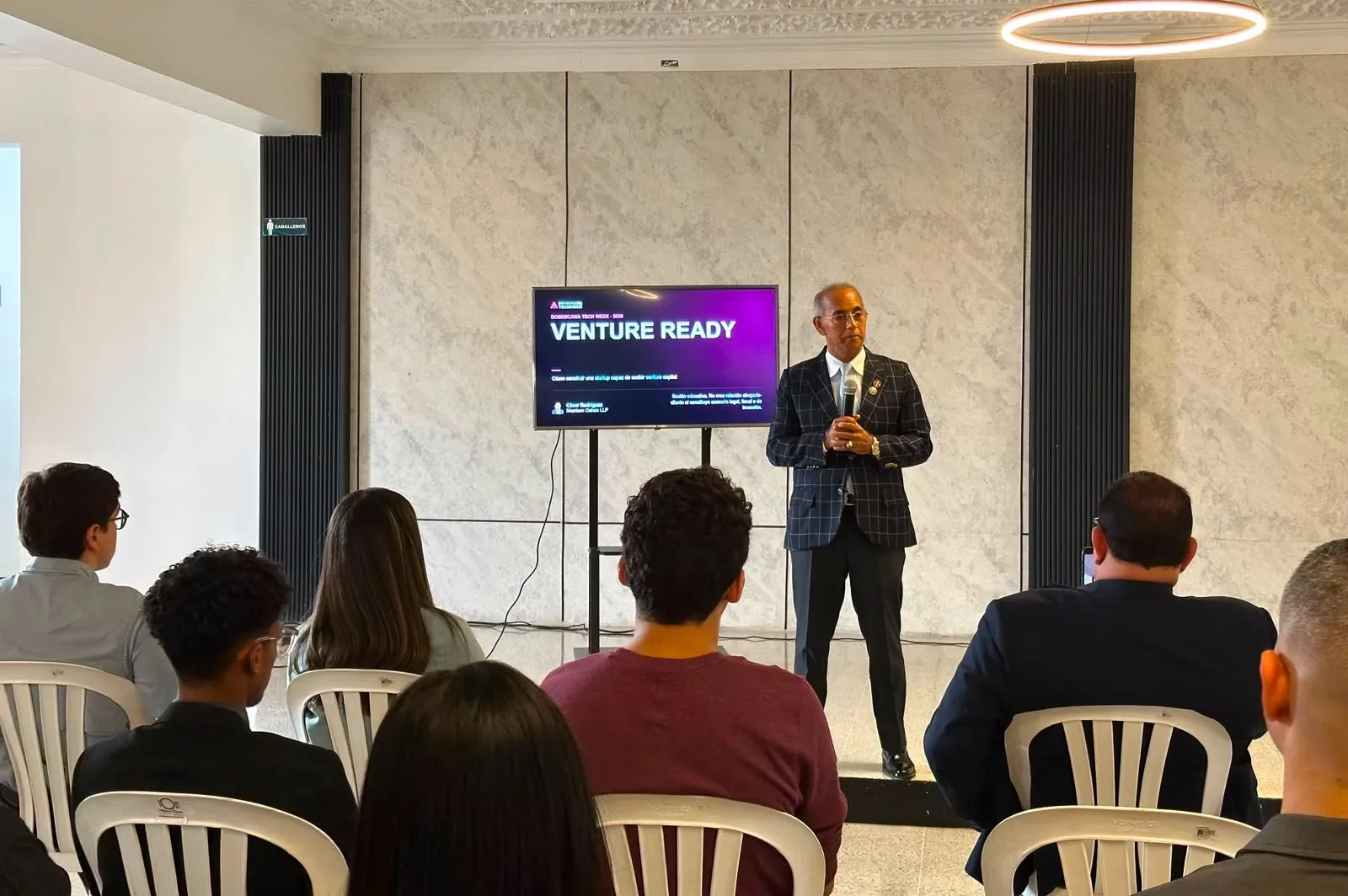 Conferencia «Venture Ready» o “Listo para Emprender” inspira a jóvenes universitarios e hijos de veteranos a emprender con visión global