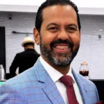 Experto en Relaciones Públicas advierte mayor problema del Gobierno no es la falta de obras, sino la falta de comunicación