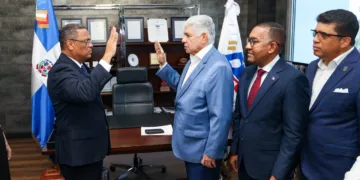 Mérido Torres Espinal asume como nuevo director del Departamento Aeroportuario