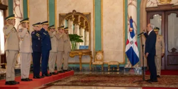 Presidente Luis Abinader toma juramento a nuevos comandantes del Ejército y la Fuerza Aérea y al director de la Policía Nacional