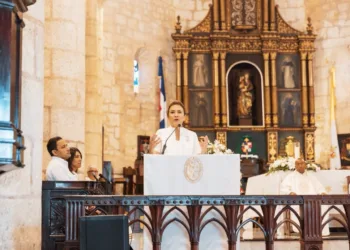 Carolina Mejía conmemora el 528 aniversario de Santo Domingo