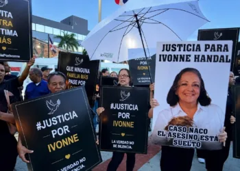 Familiares de Ivonne Handal realizan vigilia y reclaman que Jean Andrés Pumarol responda ante los tribunbales