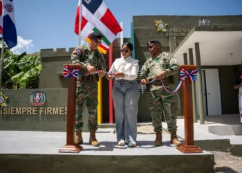 Comandante del Ejército reinaugura el puesto militar Aniceto Martínez tras su remodelación en Hondo Valle