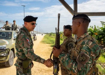Comandante del Ejército supervisa unidades y puestos fronterizos desde Manzanillo hasta Pedro Santana