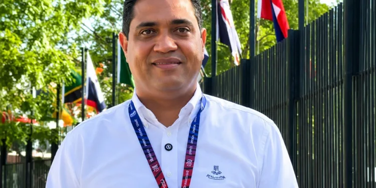 Kelvin Cruz anuncia gran caravana en honor a los atletas de Santo Domingo 2026