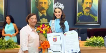 Melissa Núñez regresa a La Vega como Miss República Dominicana Universo 2026 y recibe el respaldo unánime de las autoridades locales
