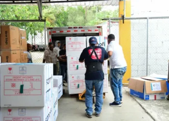 Ministerio de Salud recibe más de 300 mil dosis de vacuna hexavalente y 50 mil tetravalente acelular para fortalecer el esquema nacional de inmunización