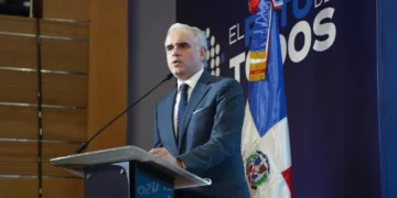 Luis Miguel De Camps instruye aumento de psicólogos y orientadores en escuelas públicas