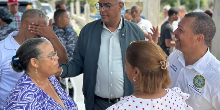 Presidente de la Hermandad de Veteranos supervisa operativo médico en San Isidro