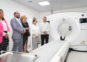SNS entrega tomógrafo de última generación al Hospital Provincial Nuestra Señora de Regla en Baní