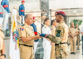 Ministro de Defensa despide equipo dominicano que representará al país en Fuerza Comando Paraguay 2026