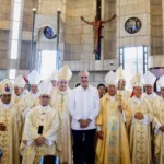 Presidente Abinader asiste a toma de posesión del nuevo obispo de la Diócesis de La Vega Andrés Napoleón Romero Cárdenas