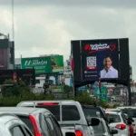 ¿TÚ TAMBIÉN LA VISTE? Las vallas de Raymond Rodríguez generan conversación en Santo Domingo