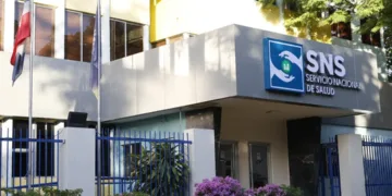 SNS: hospitales operan con tres turnos de cuatro horas, no con tanda extendida