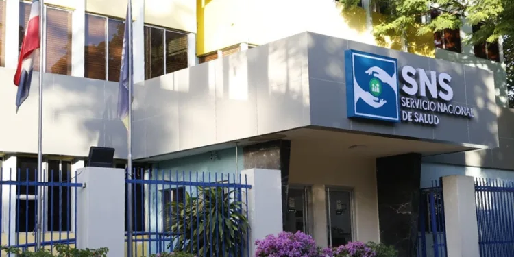 SNS: hospitales operan con tres turnos de cuatro horas, no con tanda extendida