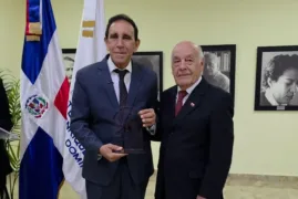 Dr. Cruz Jiminián recibe primera condecoración de la Casa de Bolívar en el bicentenario del Congreso Anfictiónico de Panamá