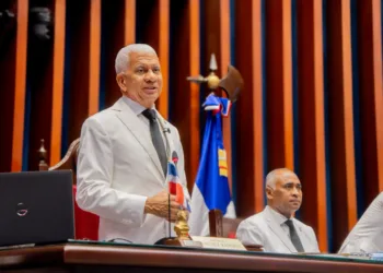 Presidente del Senado reitera compromiso con agenda legislativa priorizada
