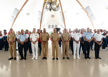 MIDE honra con izada especial de bandera y condecoraciones a atletas militares y policiales medallistas de Santo Domingo 2026