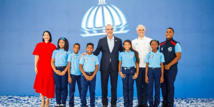 Presidente Abinader da inicio al año escolar 2026-2027 con más de dos millones de estudiantes convocados y afirma: “La República Dominicana que soñamos para el 2036 comienza hoy, en cada aula que abre sus puertas”