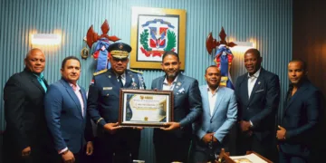 Cámara de Comercio y Empresarial de Santo Domingo Norte reconoce labor del general Miguel Ángel Peña Vásquez