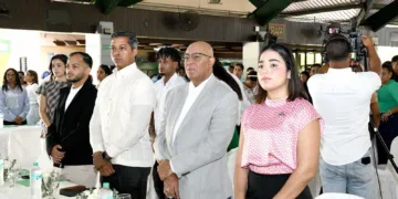 Vega Real llama a jóvenes a asumir la inteligencia artificial con pensamiento crítico, ética y responsabilidad
